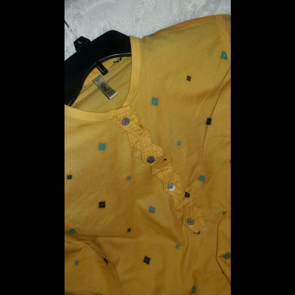Yellow 1-piece Kurti - Picture 6 of 7